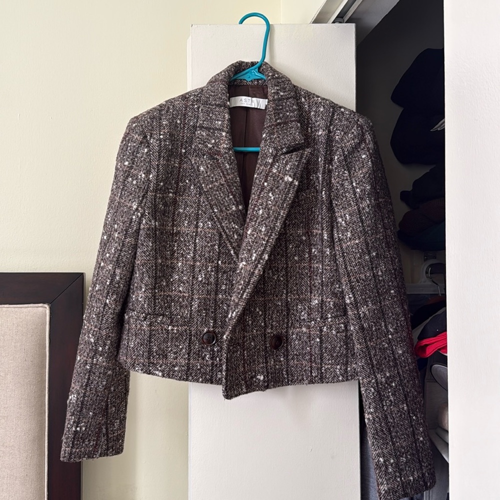 ASTR Cropped Blazer